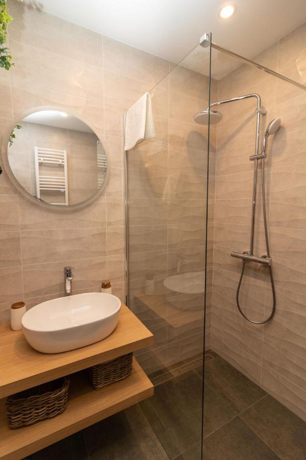 Central Sofia Condo מראה חיצוני תמונה